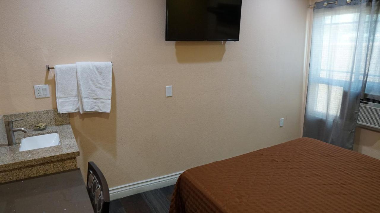 Holly Crest Hotel - Los Angeles, Lax Airport Инглвуд Экстерьер фото